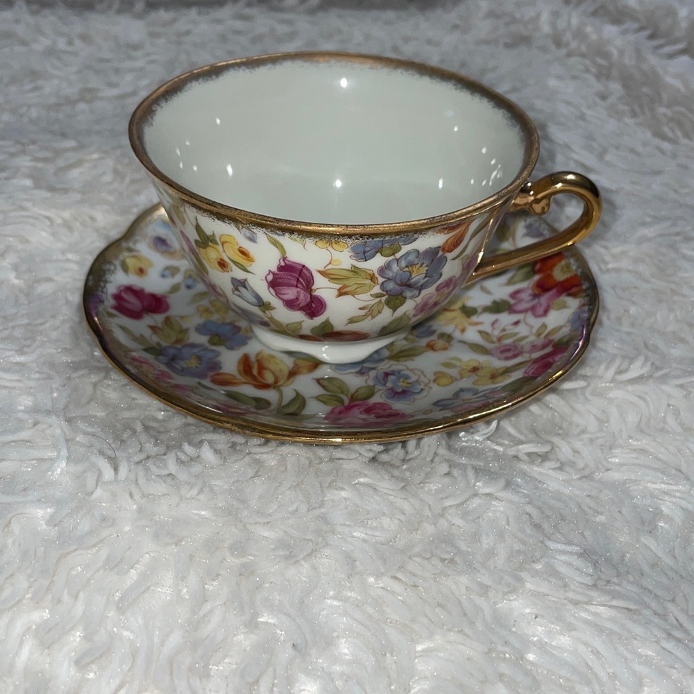 Lefton Floral Chintz tea cup and saucer 8035 hand painted Japan